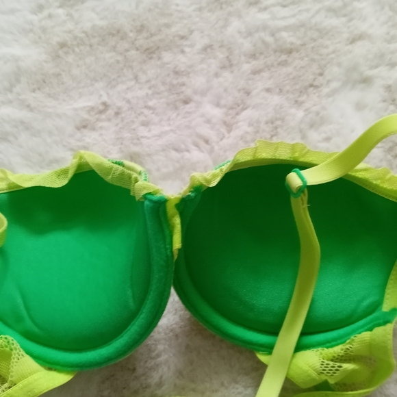 NWOT bra - Picture 3 of 3